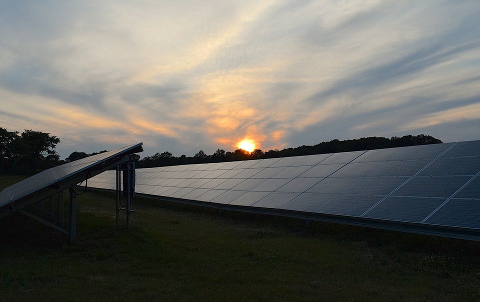 Zonnepanelen huren en zuinig omgaan met energie
